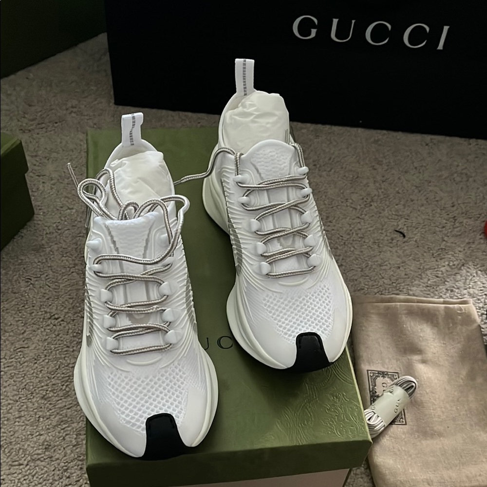 Gucci womens White Sneakers size 35.5